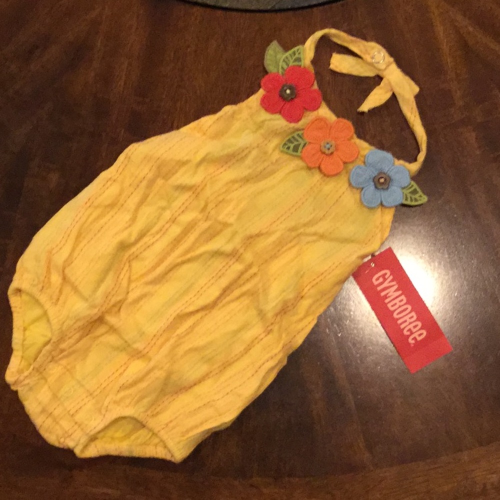 Gymboree NWT Island Gataway Flower Onesie